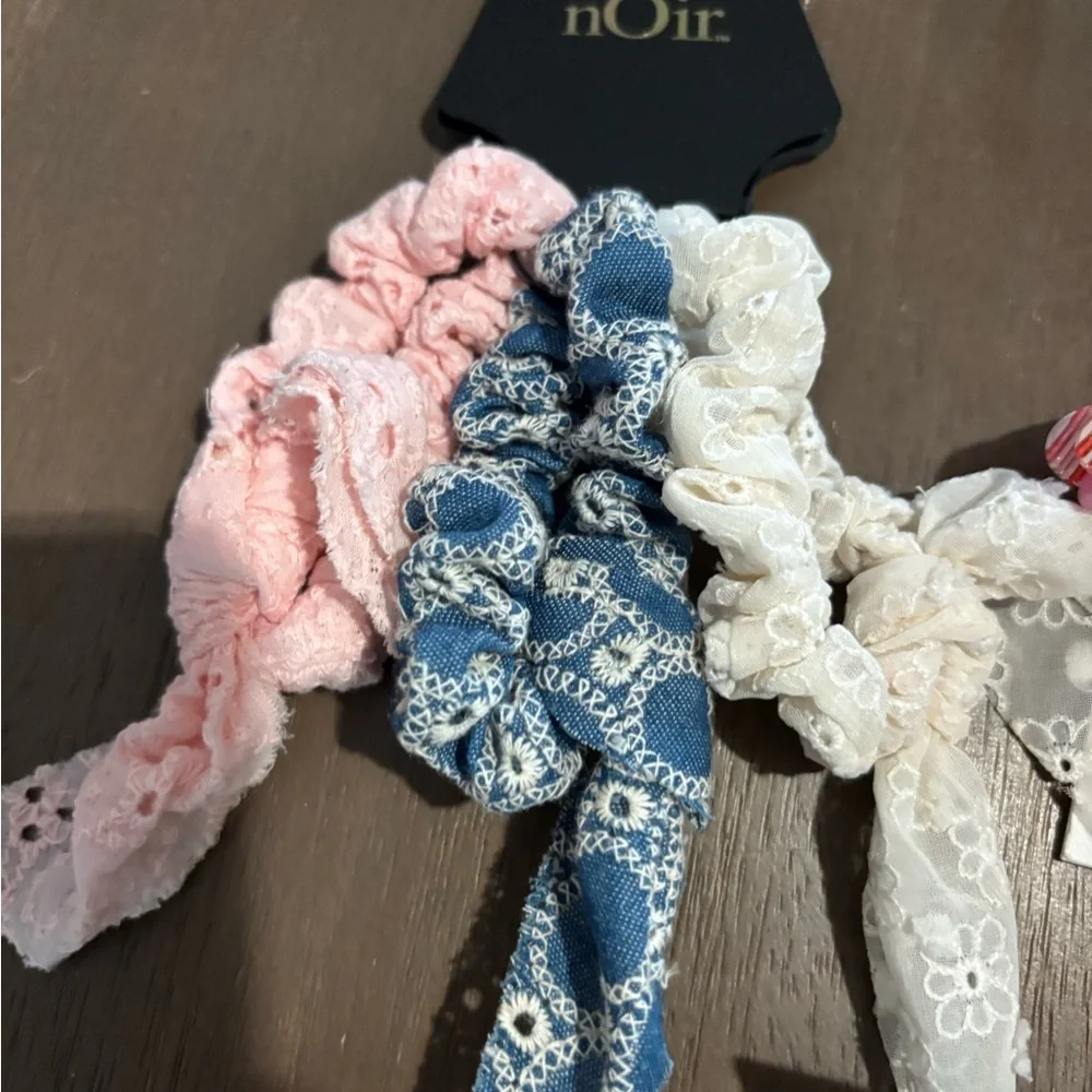 Lot of New Assorted Hair Accessories/Hair Clip Set misc #145